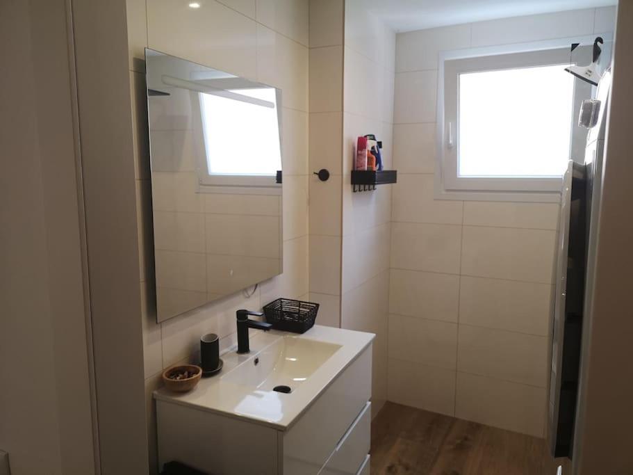 New Alexandra Apartment, 2 Min 40 Sec From Beach La Mata  Zewnętrze zdjęcie
